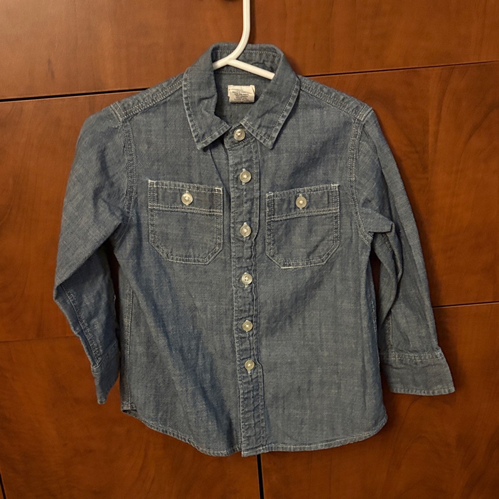 4/$20 🌱 J. Crew Chambray Button-Up 2T